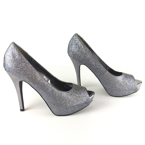 Jacqueline Ferrar Silver Sparkle Peep Toe Stilettos (Size: 7.5) - Picture 3 of 9